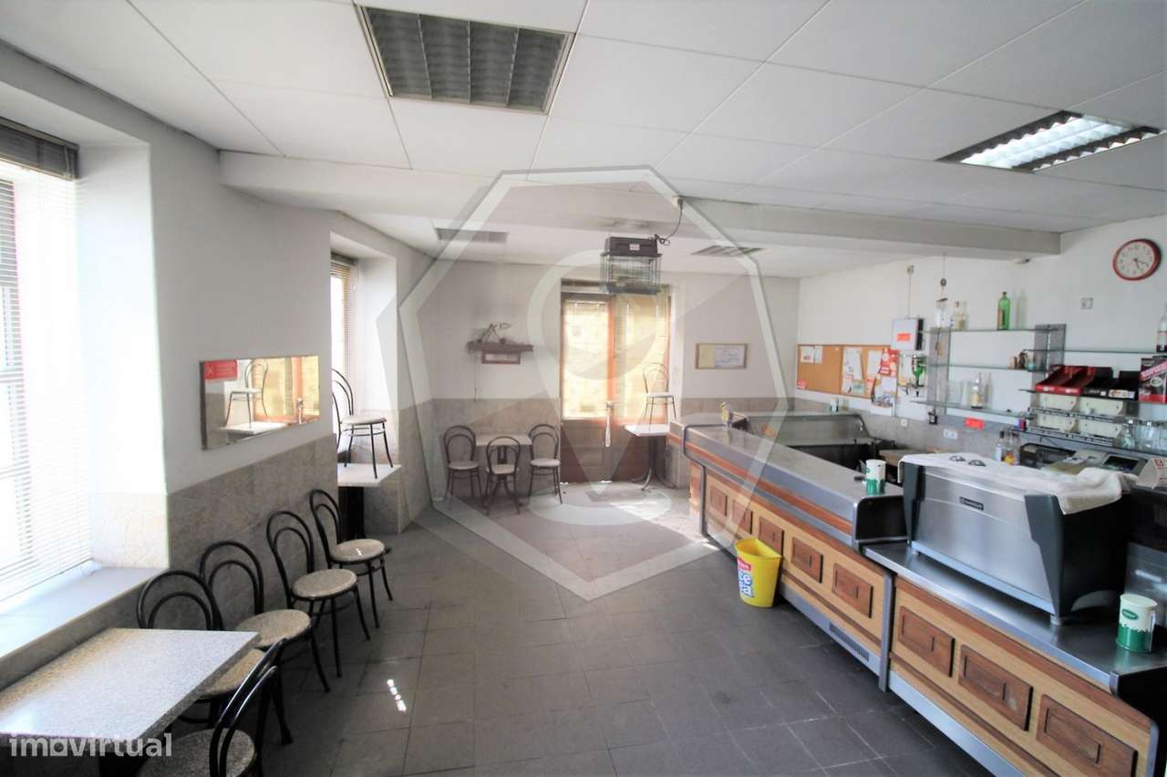 Moradia T2 geminada com comércio no R/C - Branca - Albergaria-a-Velha - Grande imagem: 5/21