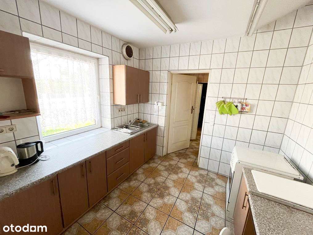 Ładna działka w centrum, a dom w gratisie!-4