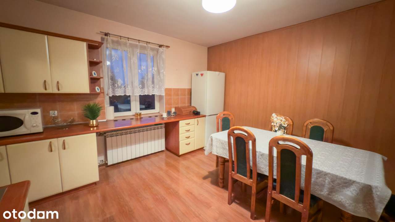 Dom pod samym Kołem z dużą działka, garażami i letnia kuchnia.-3