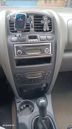 Hyundai Santa Fe 2.4 GLS 2WD - 14