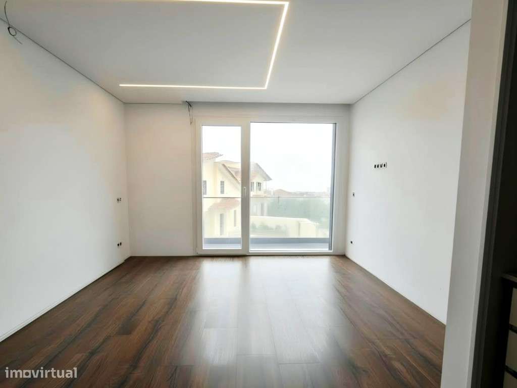 Moradia T2 +1, Contemporânea com Piscina Rua de Conímbriga, Zambuja...-35