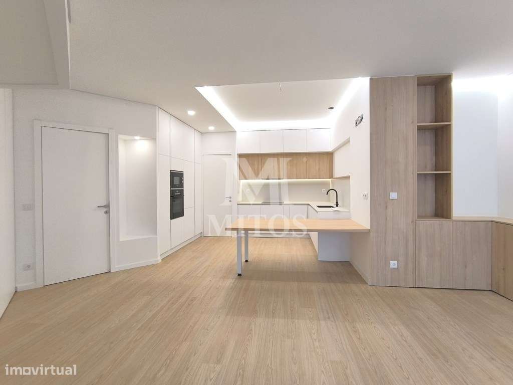 Apartamento T0+2 renovado para venda em Santa Maria Maior - Viana d... - Grande imagem: 4/14