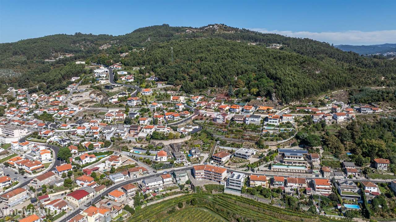 Moradia T5 com Vista Deslumbrante sobre a Cidade de Vizela-39