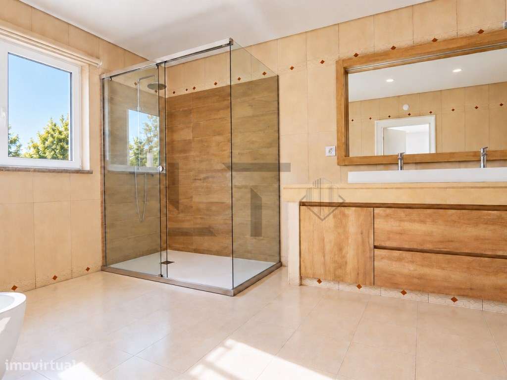 Quinta com 2 Moradias, 2 Campos de Ténis e Piscina, para Venda em P...-28