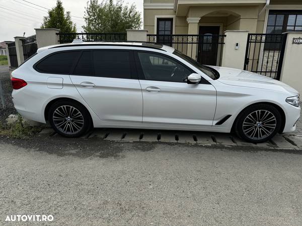 BMW Seria 5 520d xDrive AT - 2