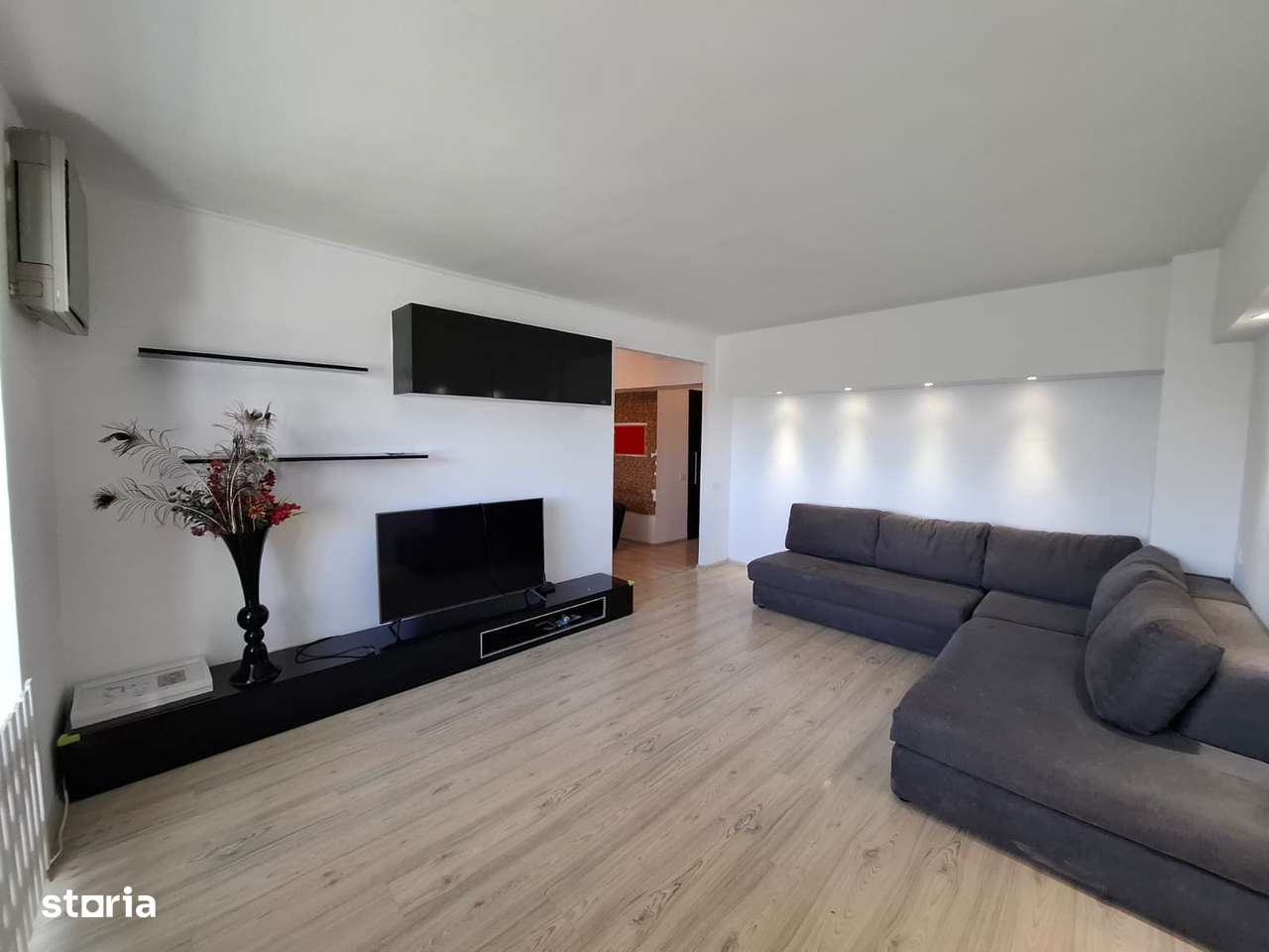 Apartament 3 Camere Decomandat, Renovat, Mobilat , Utilat L355