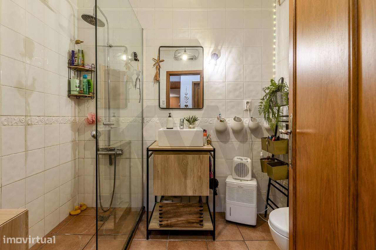 Apartamento T2 Rés-do-Chão com arrecadação, no Pinhal Novo-21