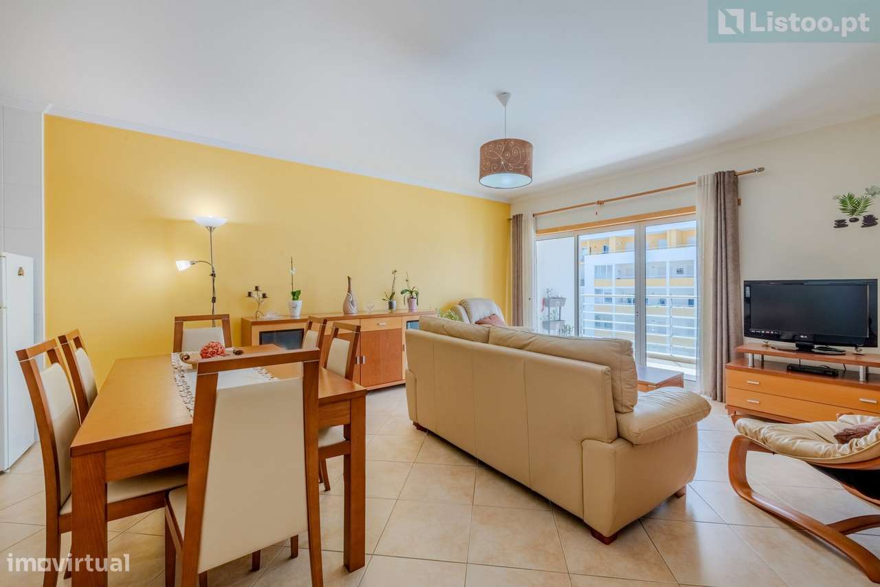 Apartamento T2 com Piscina, Varanda em Portimão-2