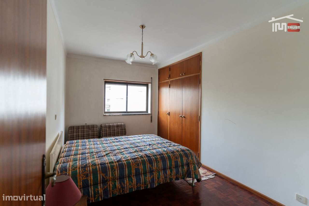 APARTAMENTO T3 MOBILADO COM ELEVADOR, SÓTÃO, LUGAR DE PARQUEAMENTO ...-13