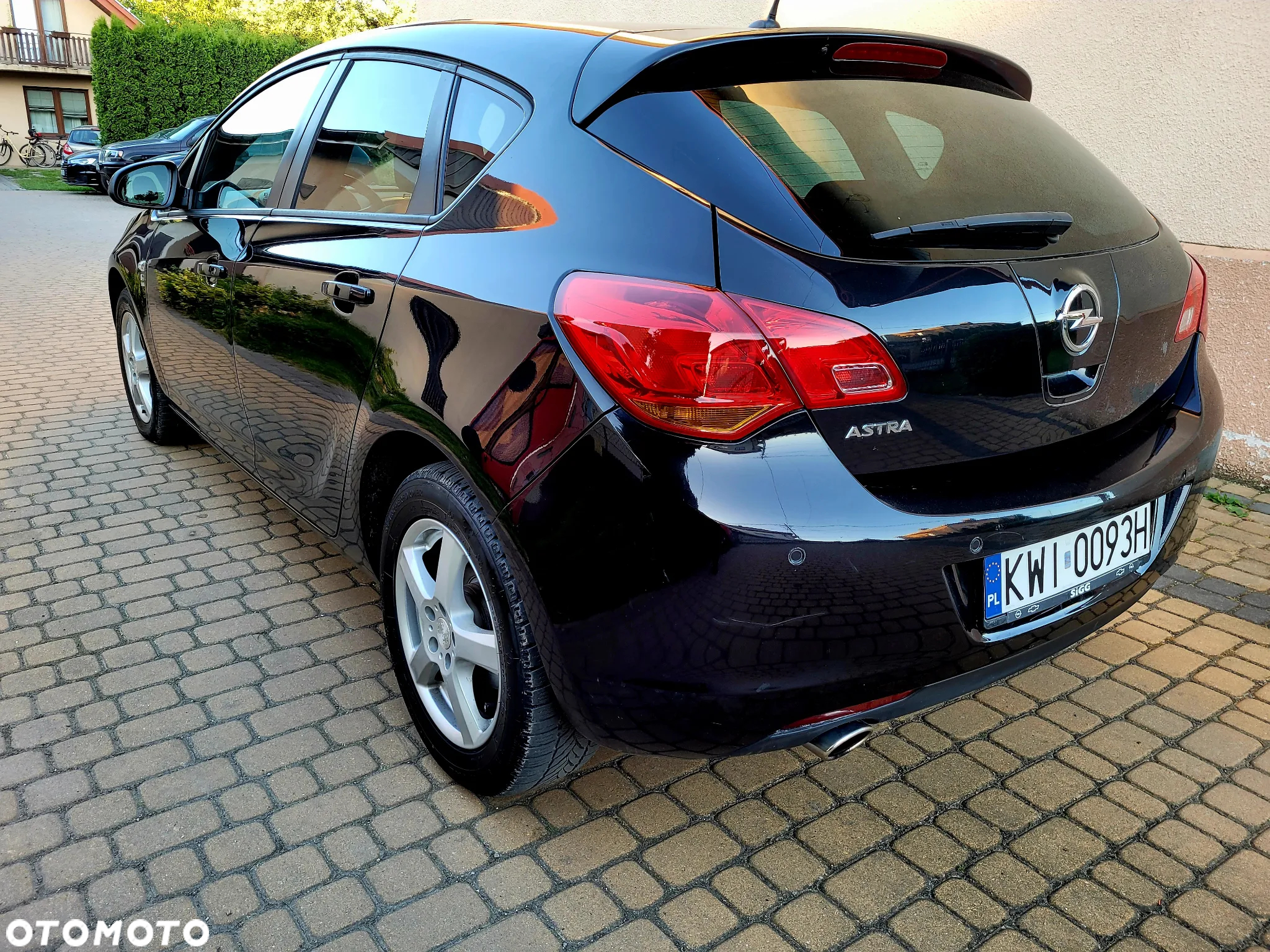 Opel Astra IV 1.4 T Cosmo - 20