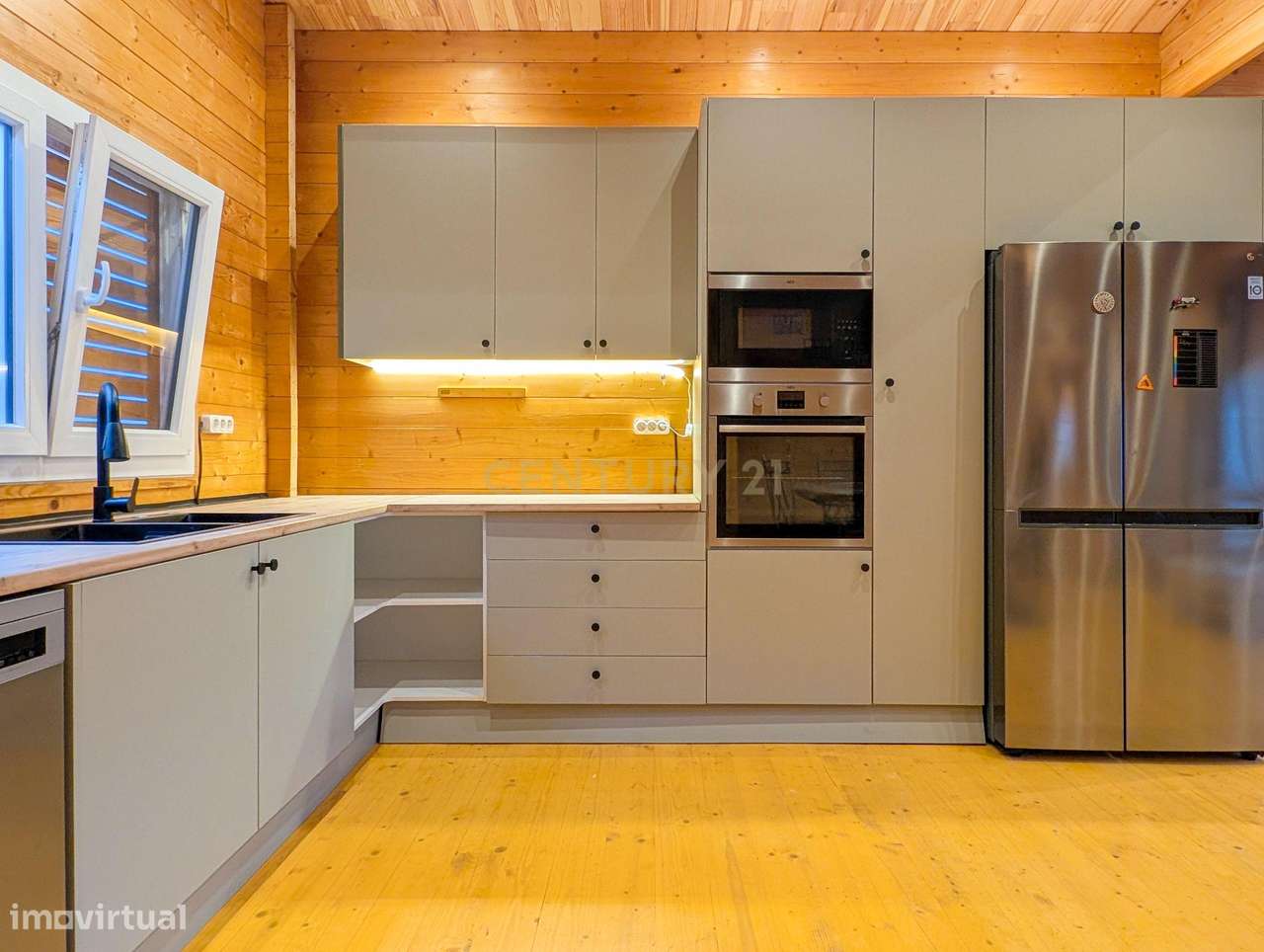 Terreno de 300 m² com moradia T4 em madeira – Charneca de Caparica - Grande imagem: 5/35