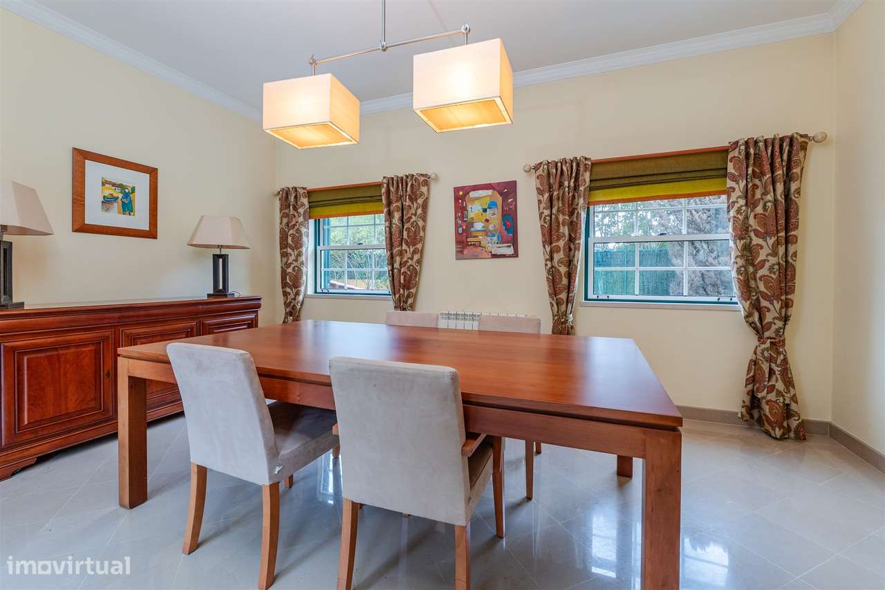 Moradia T4 de Luxo com Vista Golf na Exclusiva Quinta da Beloura I, Si - Grande imagem: 5/52