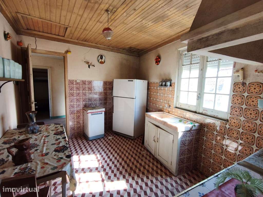 Casa com grande potencial de valorização - Ideal para remodelar-6