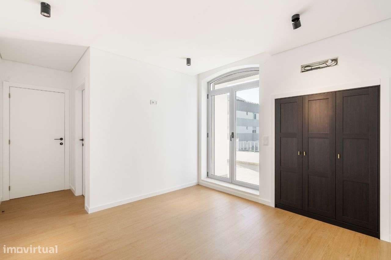 Moradia T5 Remodelada - Condomínio da Fonte Seca-38