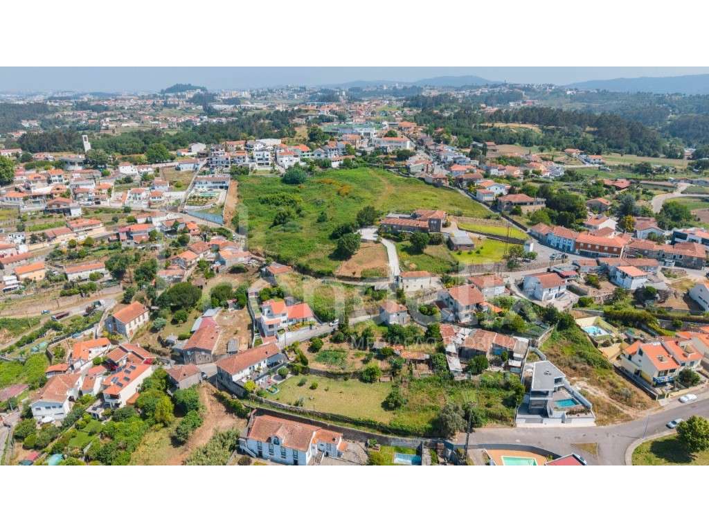 Terreno com Vista para o Rio e Projeto Aprovado com Piscina-12