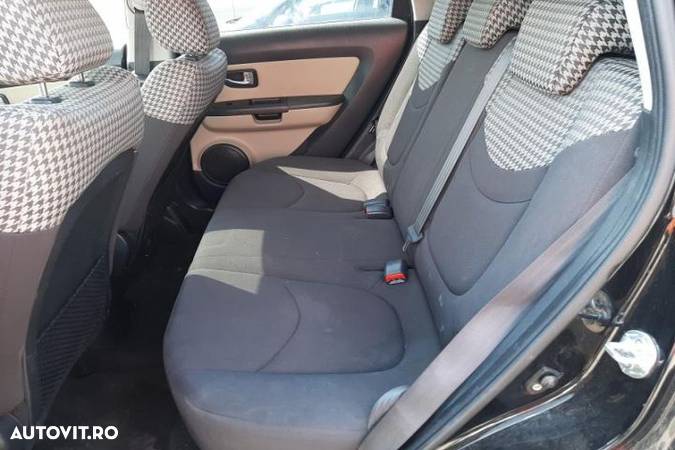 Dezmembrez Kia Soul 1 [facelift] [2011 - 2014] Hatchback 1.6 MT (129 hp) - 8