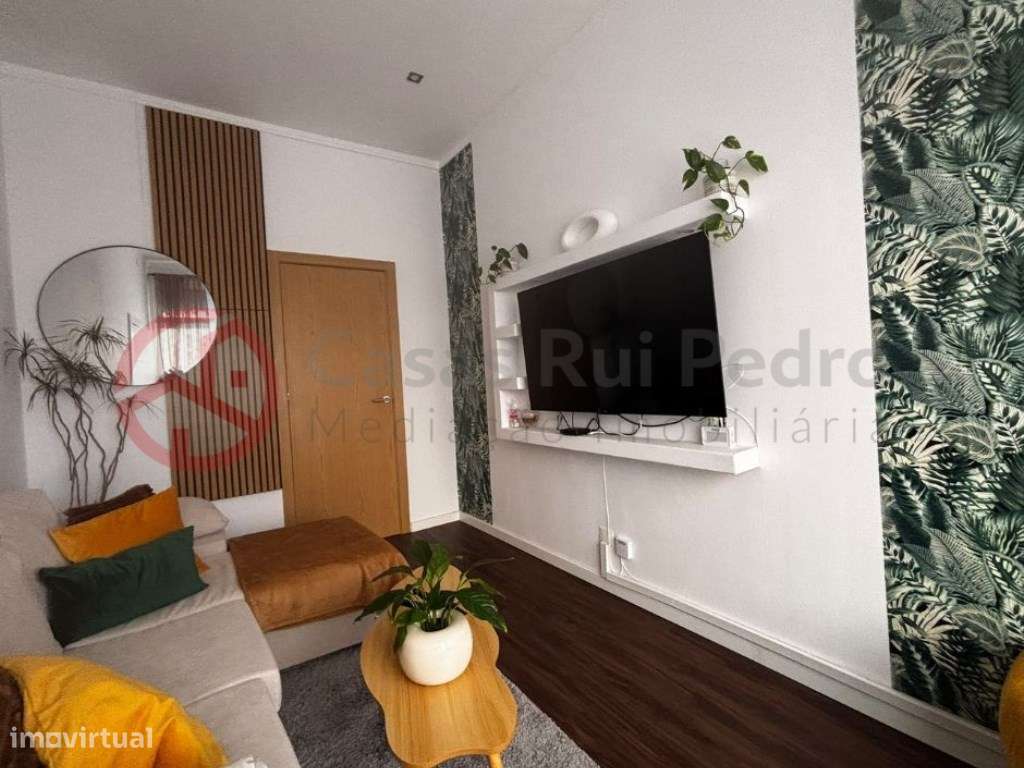 Loja Transformada em Dois Apartamentos Remodelados, Excelente Oport...-15