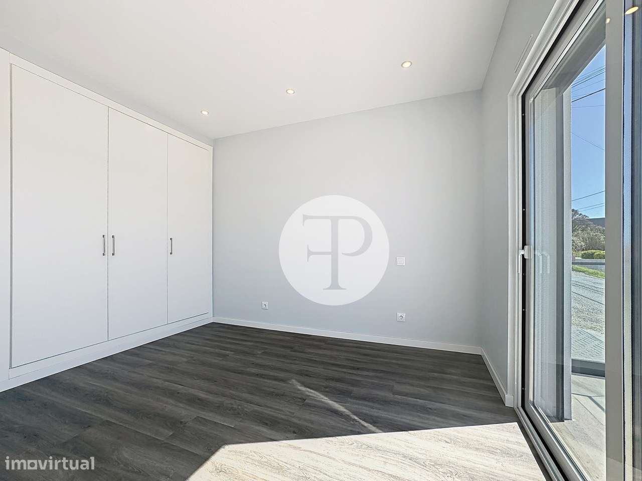Moradia T4 com 2 suítes, piscina interior central em Alfeizerão-28