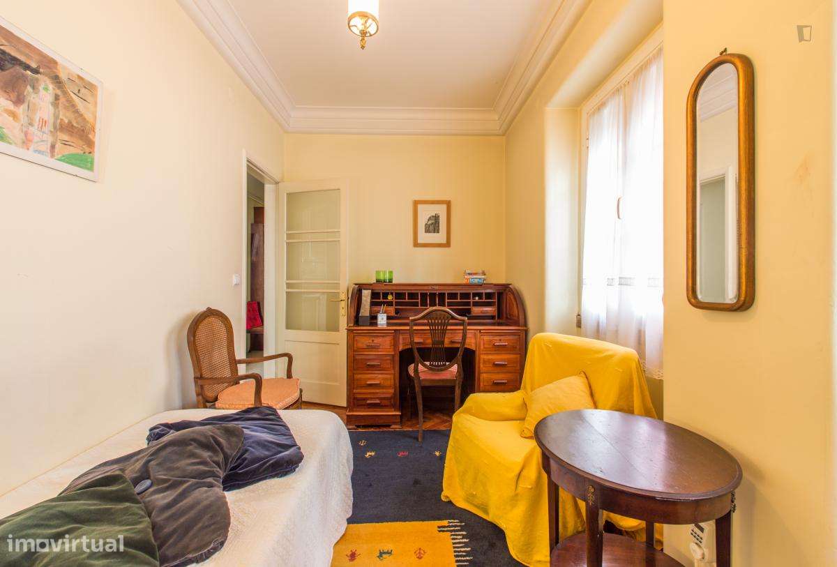 Quarto - localizado em São Sebastião Lisbon - Grande imagem: 5/7