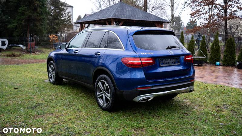 Mercedes-Benz GLC 300 4Matic 9G-TRONIC Exclusive - 6