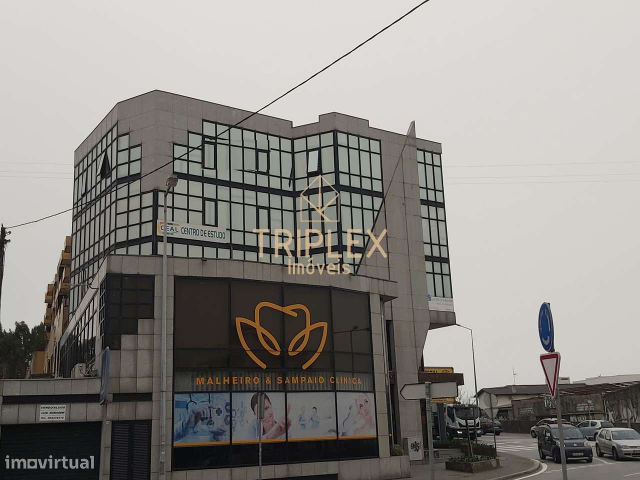 Escritório com 4 salas, Ar Condicionado - Centro Castelo da Maia - Grande imagem: 2/11