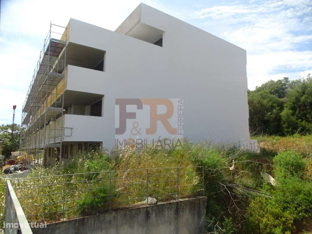 LUXO! Apartamento T2 com Parqueamento Sesimbra-12