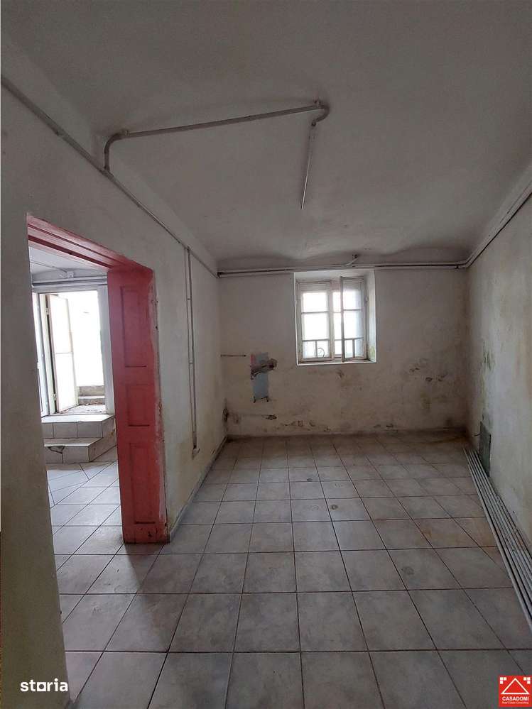 Casa cu spatiu comercial, zona Intim-15