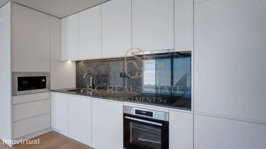 Excelente T3 Novo, com vistas deslumbrantes sobre o Atlântico.-6