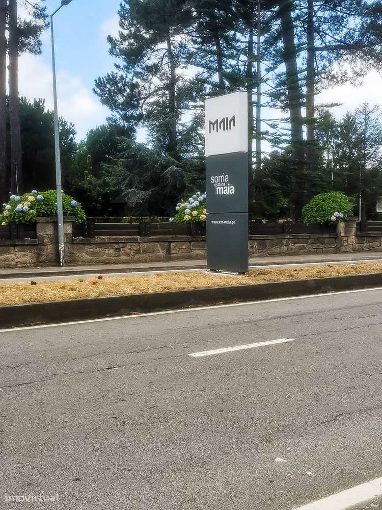 Magnífico T2, com 2 lugares de garagem, junto ao Mira Maia Shopping-13