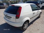 Ford Fiesta Van - 8