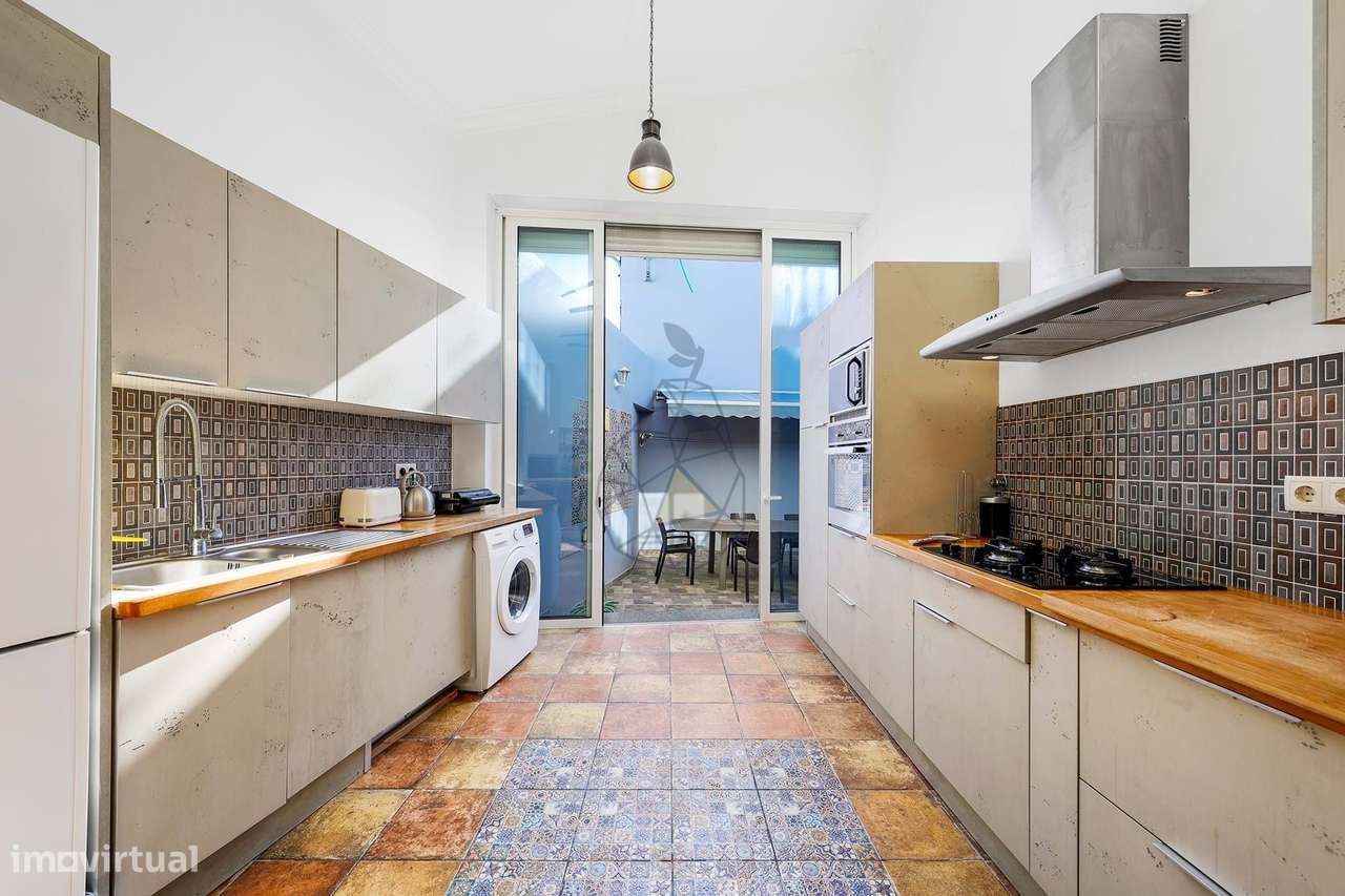 Excelente Moradia Remodelada de 5 quartos com garagem - Grande imagem: 5/41