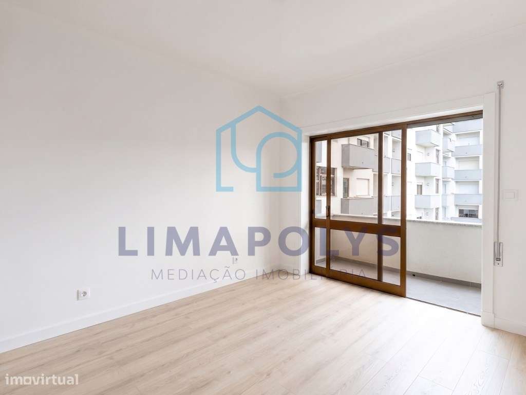 Apartamento T1 renovado a 100 metros da praia-8