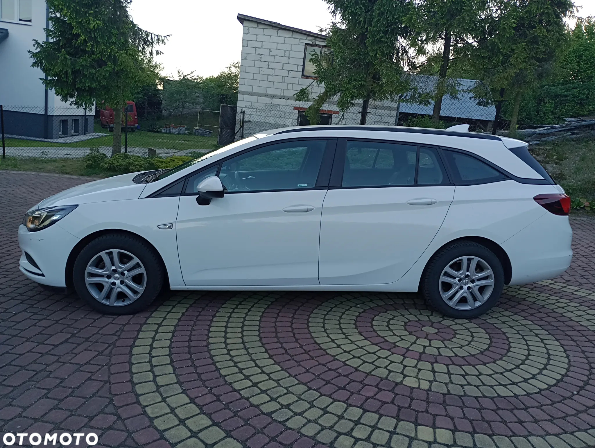 Opel Astra IV 1.6 CDTI Cosmo - 5