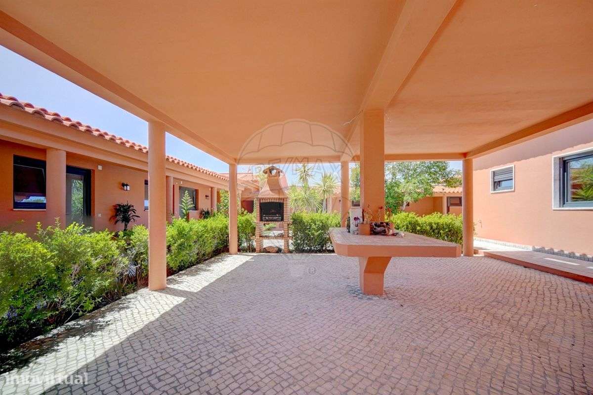 Moradia T6 para venda-29