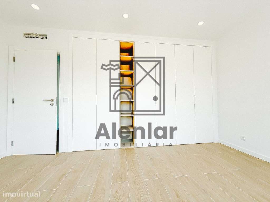 NOVA Moradia V4 a 800 metros da praia NOVA-47