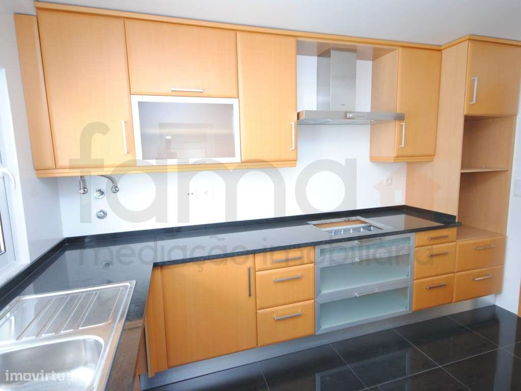 T3 Duplex com terraço centro da Parede-50