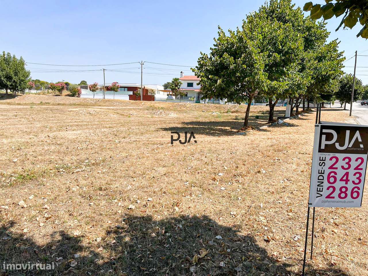 Lote de terreno para construção de prédio em Nelas - Grande imagem: 4/7