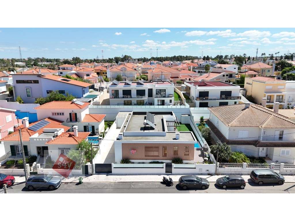Moradia em Belverde - Piscina e Garagem!-54
