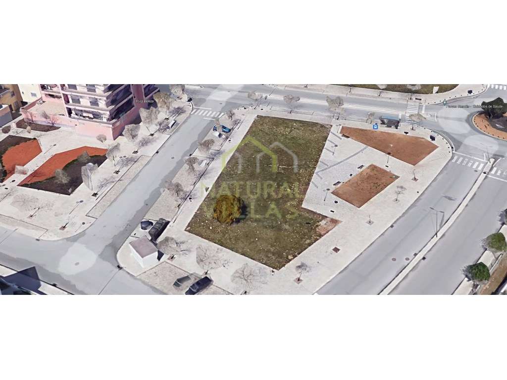 Lote para 28 Apartamentos de Luxo, Loulé - Grande imagem: 3/3