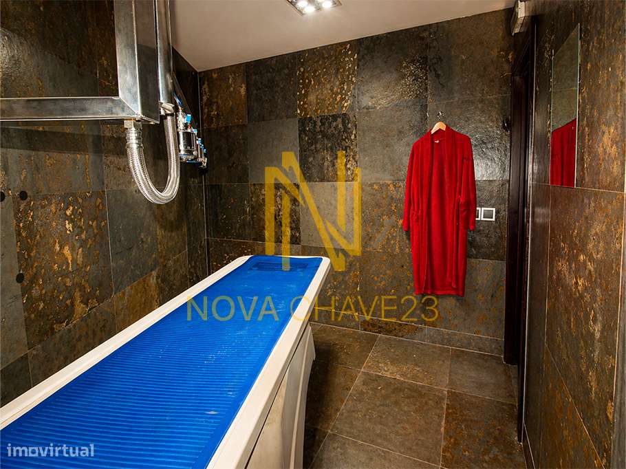 Oportunidade Única na Parede - Loja convertida em Habitação - Ap. T2-22