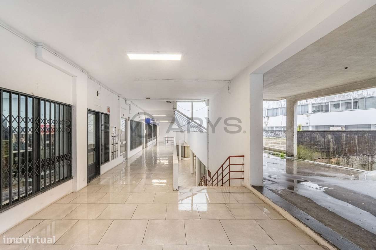 Loja para venda em localização privilegiada – Avenida D. João IV, G... - Grande imagem: 4/36