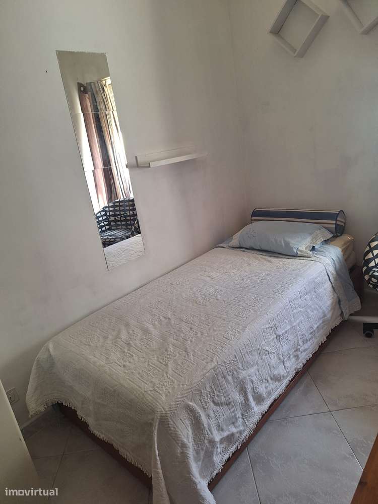Quarto em Paço de Arcos junto à Escola Náutica - Grande imagem: 2/5