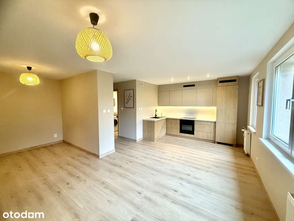 Duża, jasna kawalerka z wydzieloną sypialni - Pełny obrazek: 3/7