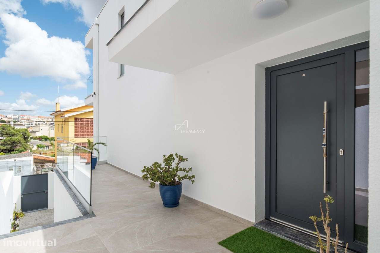 Moderna Moradia T4+1 com Piscina e Garagem em Cascais - Grande imagem: 5/40