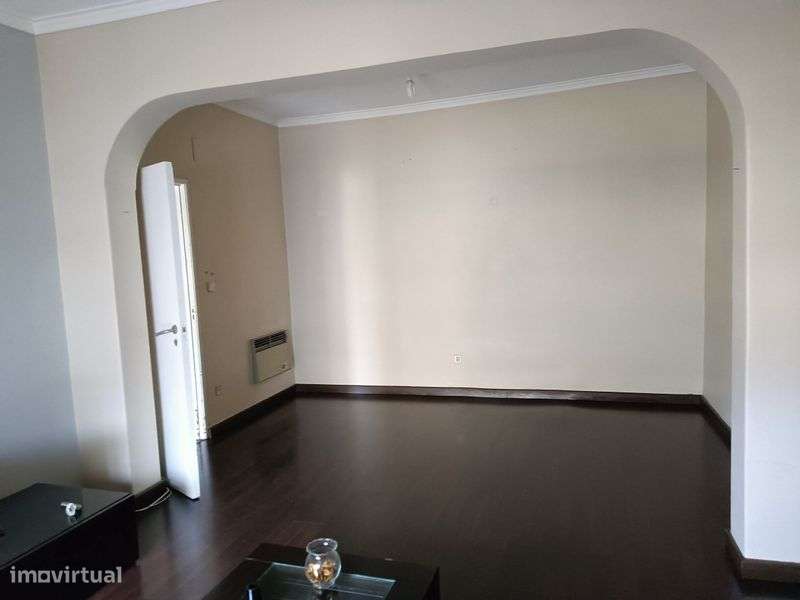 Apartamento T2 em Alverca do Ribatejo, perto da estação comboios - Grande imagem: 5/11
