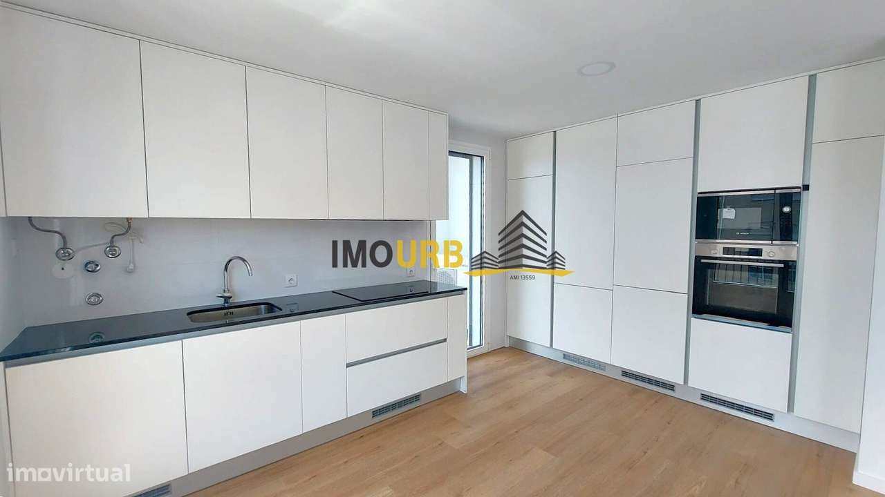 APARTAMENTO - T3 - NOVO - CENTRO DA CIDADE - LEIRIA-4