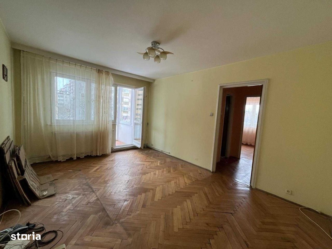 Apartament 2 camere la etaj 1, zona Garii