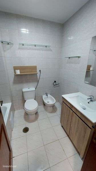 Alugo t1  700 euros - Grande imagem: 4/6