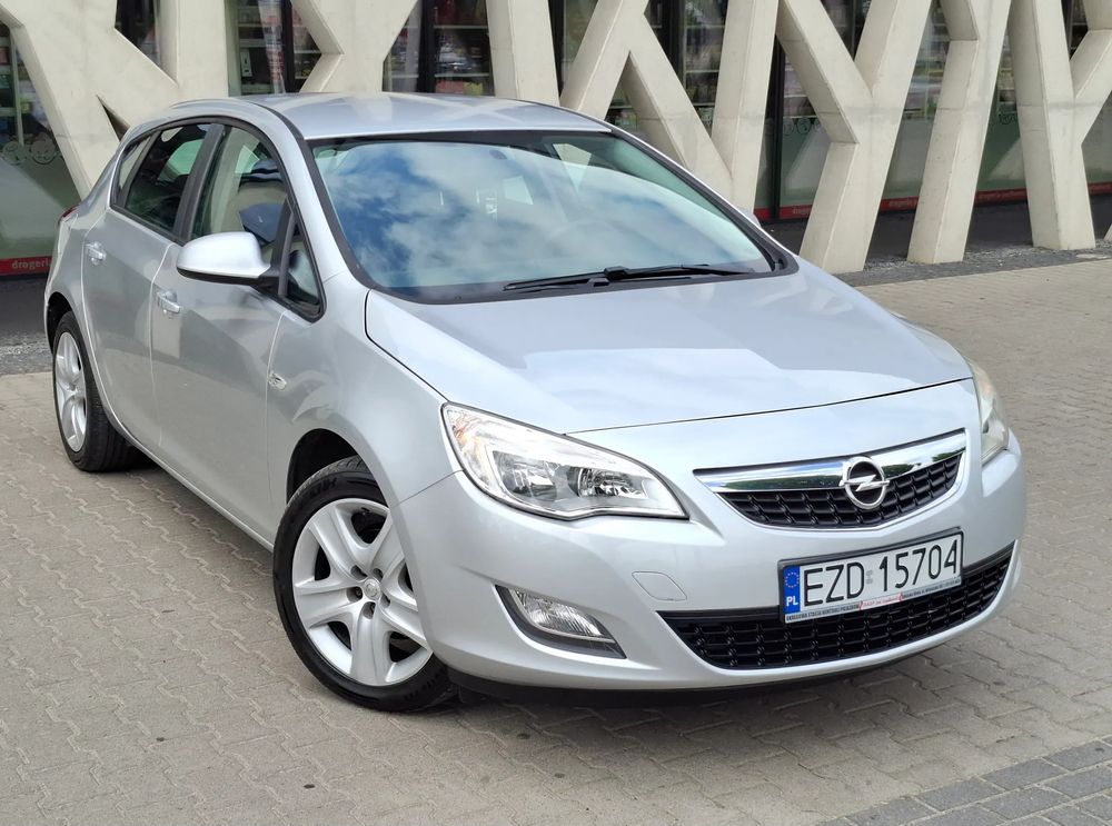 Opel Astra J 1.4 EcoFLEX Edition 2010