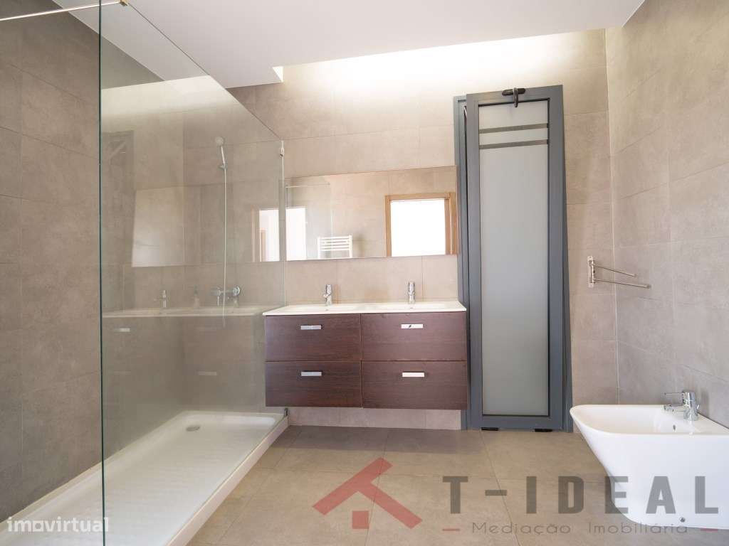 Moradia T4 com Vista de Mar-46